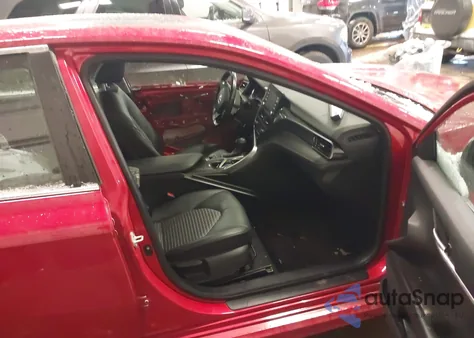 2021 Toyota Camry Se Awd z USA, uszkodzony, nr VIN 4T1T11BK8MU039573